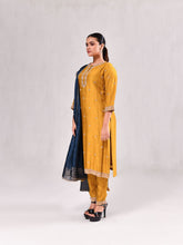 Floral Zardosi Contrust Suit Dupatta Set